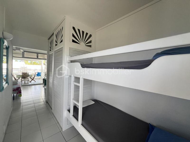 Studio - 25 m² - 2 pièces