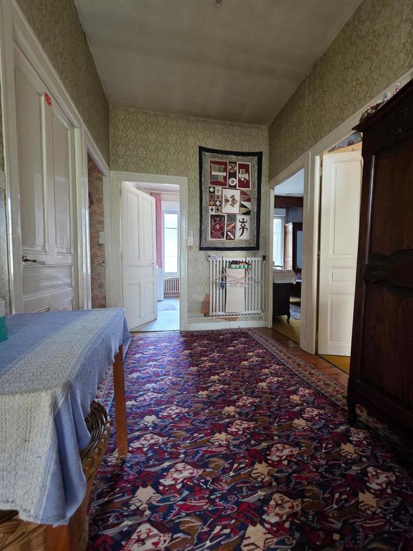 Maison - 170 m² - 9 pièces