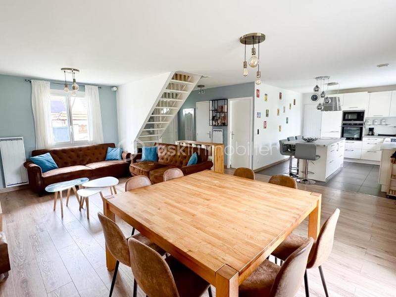 Maison - 140 m² - 7 pièces