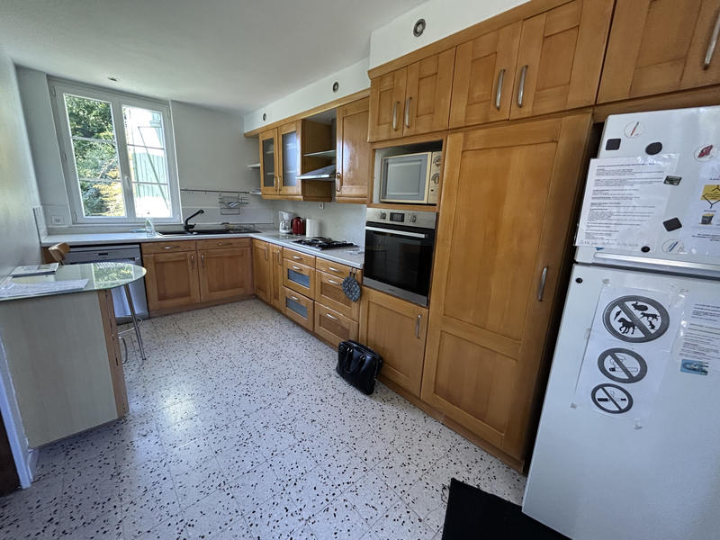 Maison - 165 m² - 8 pièces