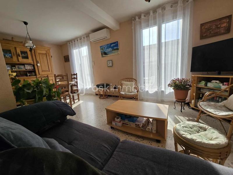 Maison - 99 m² - 5 pièces