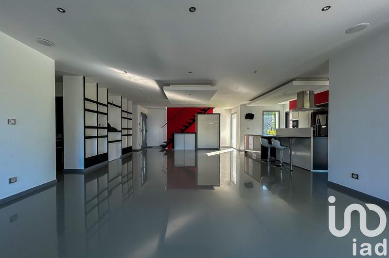 Maison - 194 m² - 7 pièces