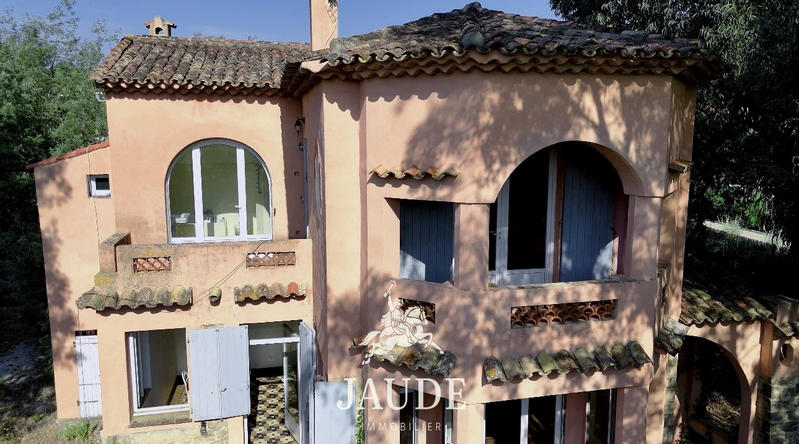 Villa - 140 m² - 6 pièces