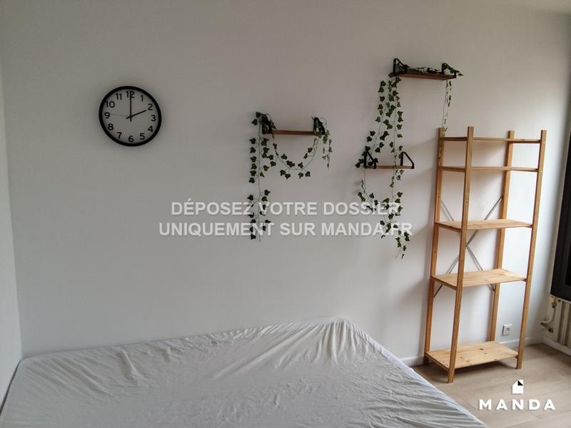 Chambre - 10 m² - 6 pièces