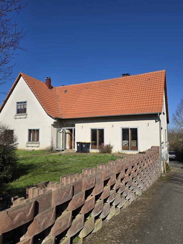 Maison - 185 m² - 8 pièces