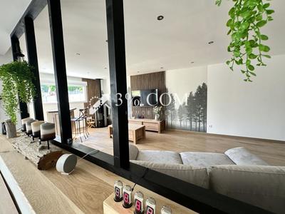 Pavillon - 152 m² - 6 pièces