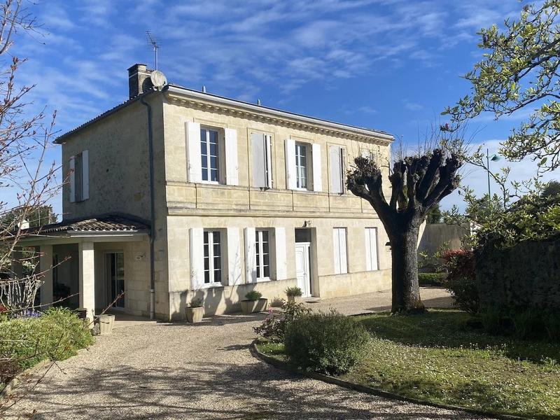 Viager - Maison - 232 m² - 7 pièces