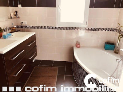 Maison - 103 m² - 4 pièces