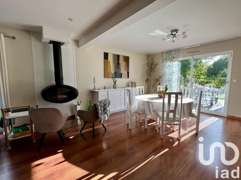 Maison - 185 m² - 9 pièces