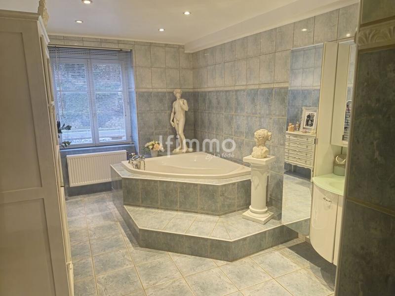 Appartement - 155 m² - 5 pièces