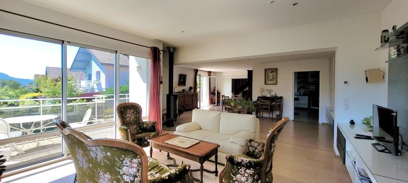 Maison - 250 m² - 9 pièces