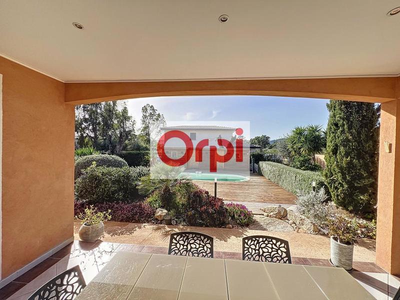 Villa - 100 m² - 4 pièces