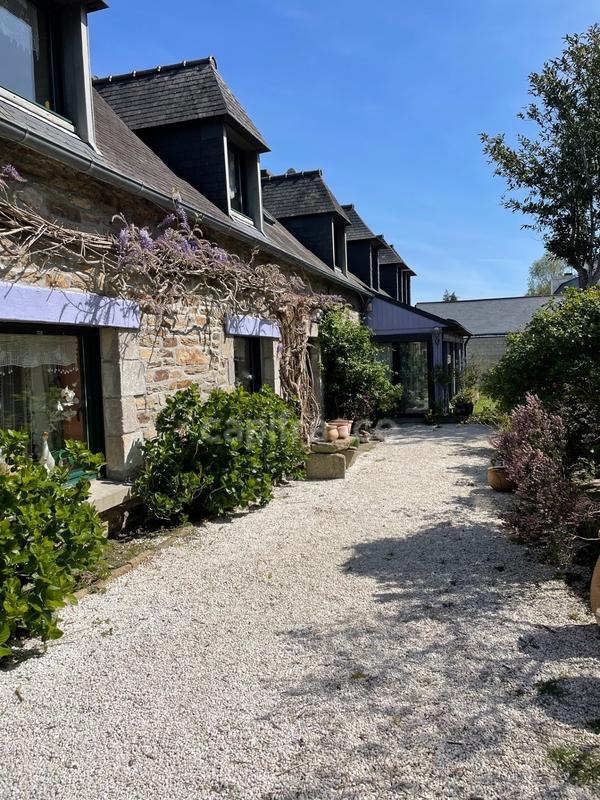 Maison - 178 m² - 7 pièces