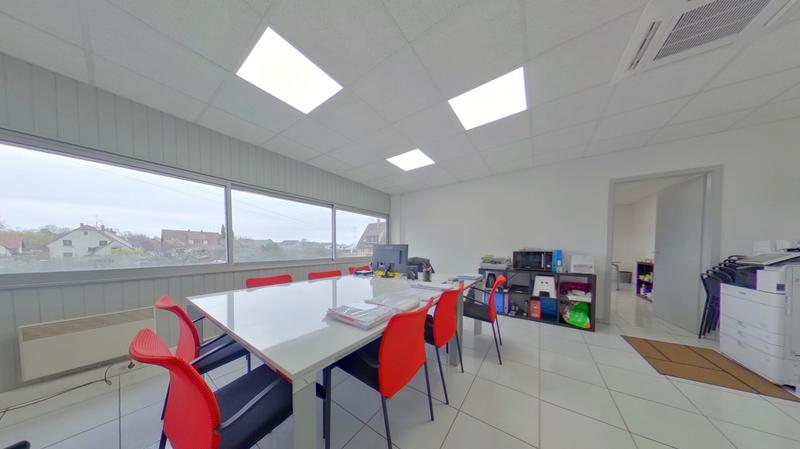 Local commercial - 70 m² - 3 pièces