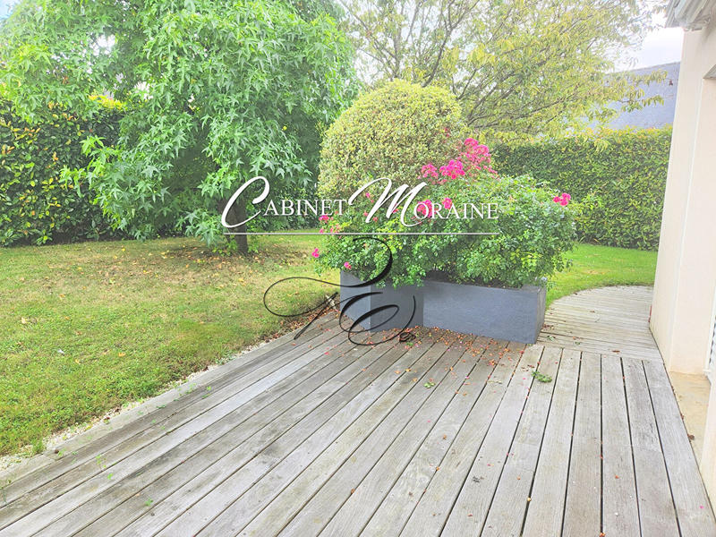 Demeure - 160 m² - 9 pièces