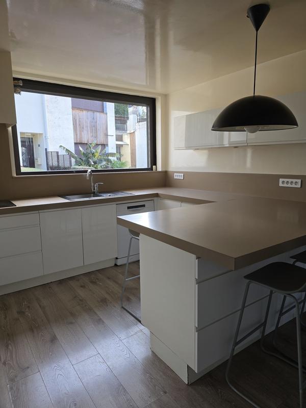 Maison - 94 m² - 5 pièces