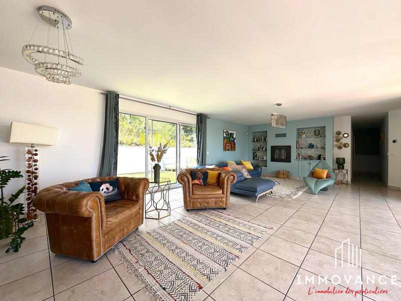 Villa - 180 m² - 6 pièces