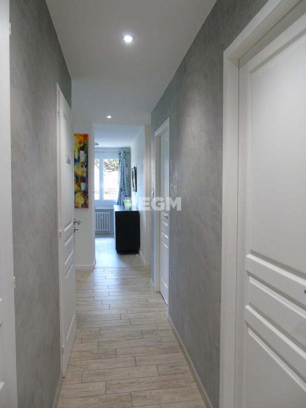 Appartement - 85 m² - 4 pièces