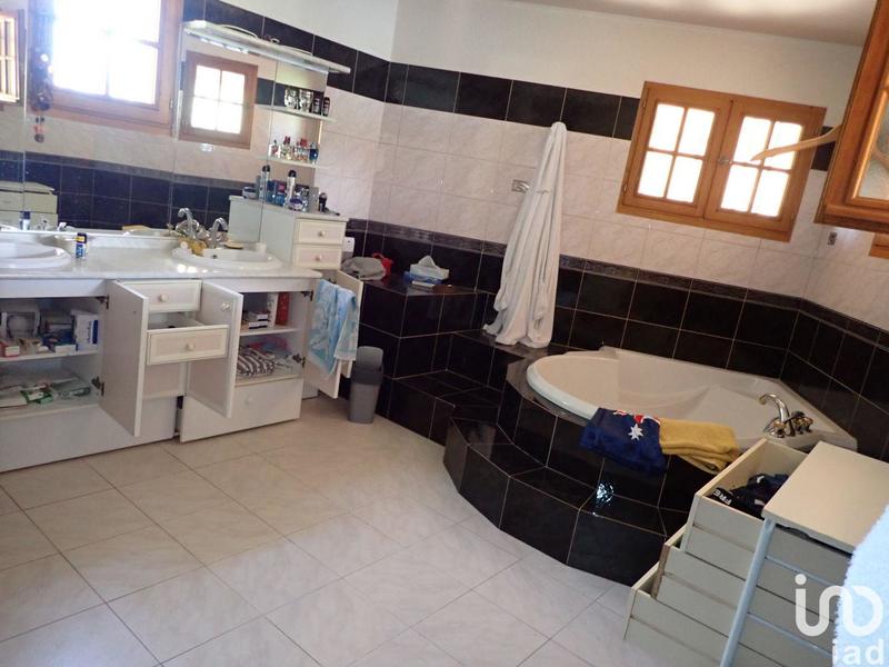 Maison - 161 m² - 4 pièces