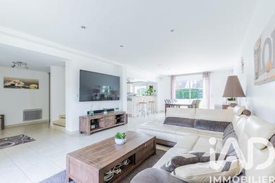 Maison - 199 m² - 7 pièces