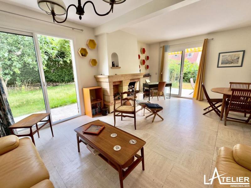 Maison - 170 m² - 10 pièces