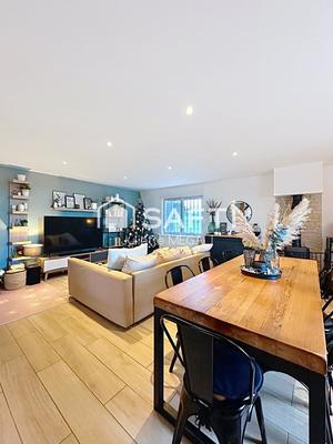 Maison - 331 m² - 8 pièces