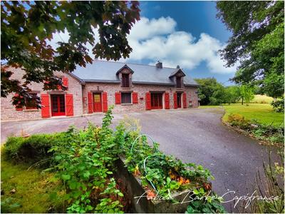 Maison - 170 m² - 8 pièces