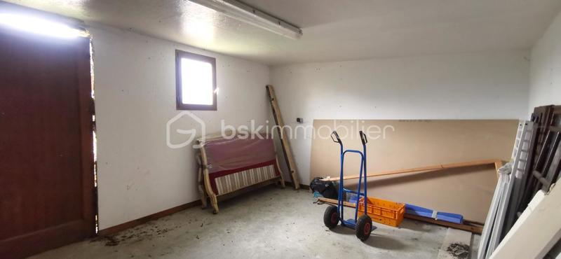 Terrain industriel - 323 m²