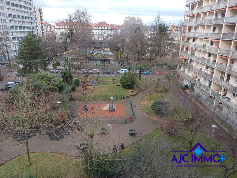 Appartement - 96 m² - 4 pièces