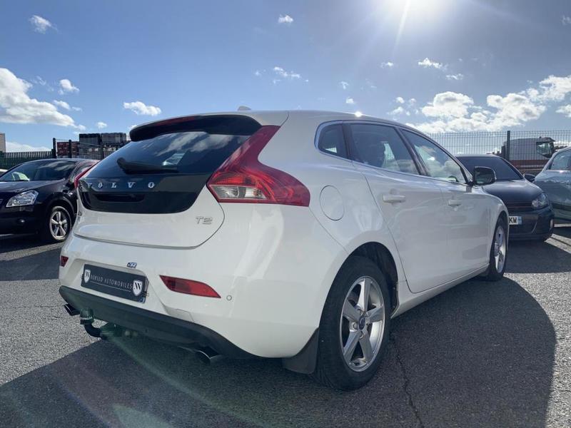 Volvo V40 T2 120 Ch Momentum - Garantie 6 Mois