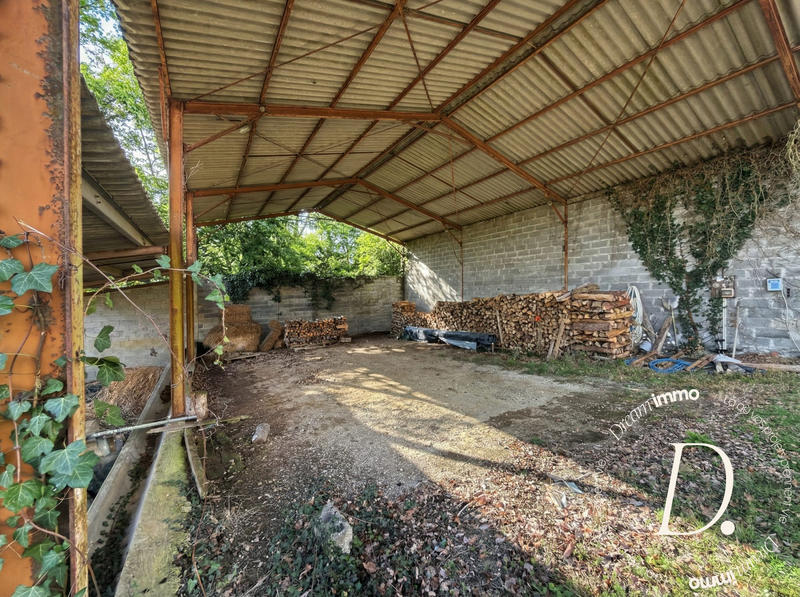 Maison - 420 m² - 11 pièces