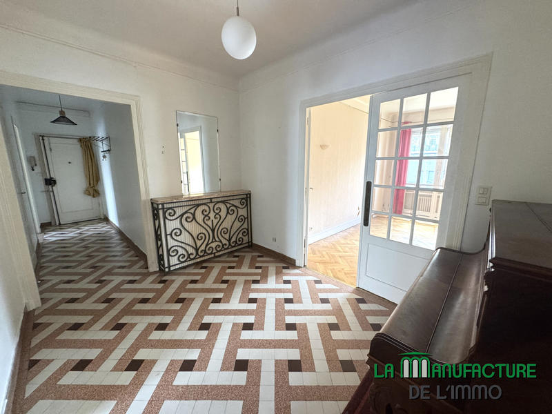 Appartement - 102 m² - 4 pièces