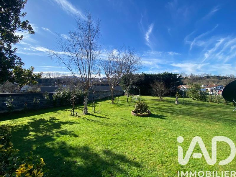 Maison - 149 m² - 8 pièces