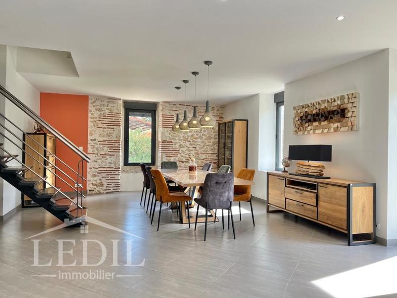 Maison en pierre - 286 m² - 5 pièces