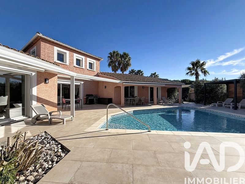 Maison - 198 m² - 7 pièces