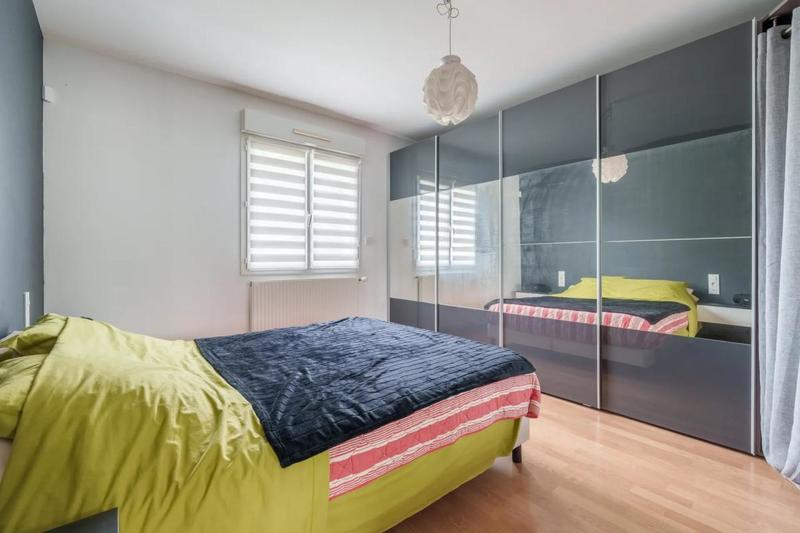 Maison - 238 m² - 8 pièces