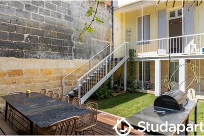 Chambre - 9 m² - 1 pièce