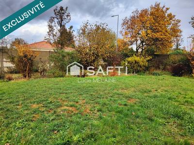 Terrain - 736 m²