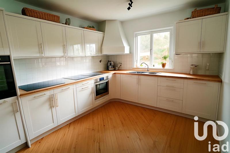 Maison - 143 m² - 6 pièces