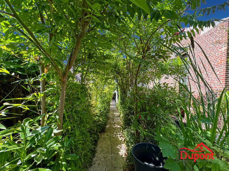 Maison - 338 m² - 8 pièces