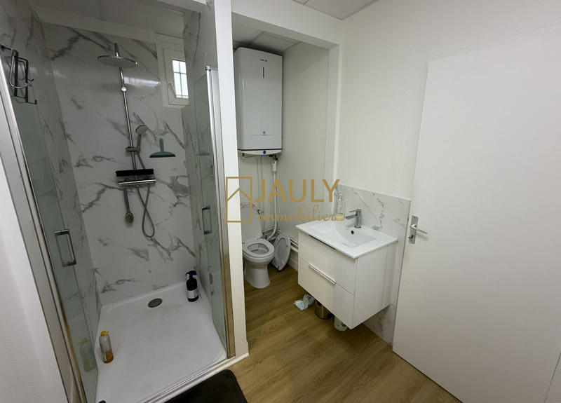 Local commercial - 192 m²