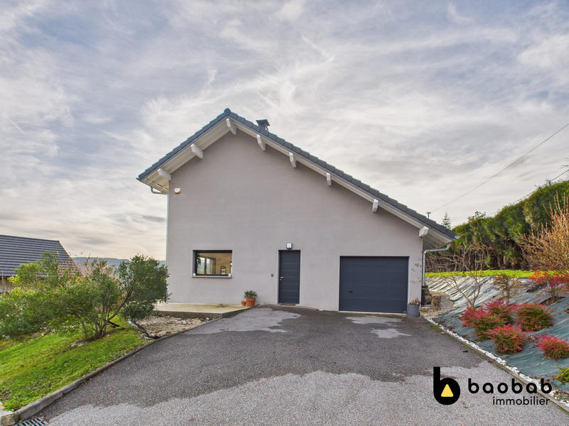 Maison - 122 m² - 4 pièces