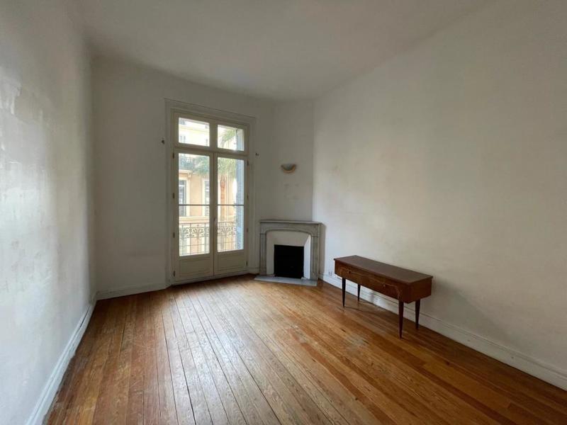 Appartement - 100 m² - 4 pièces