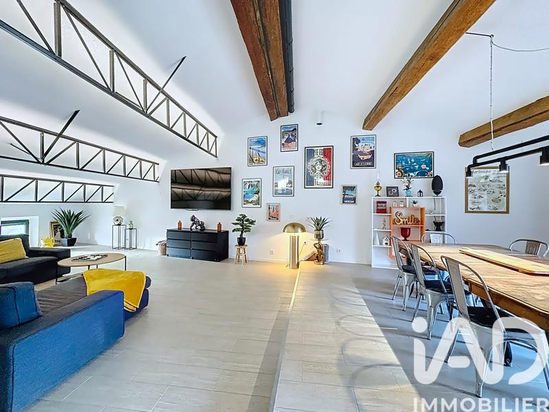 Maison - 297 m² - 7 pièces