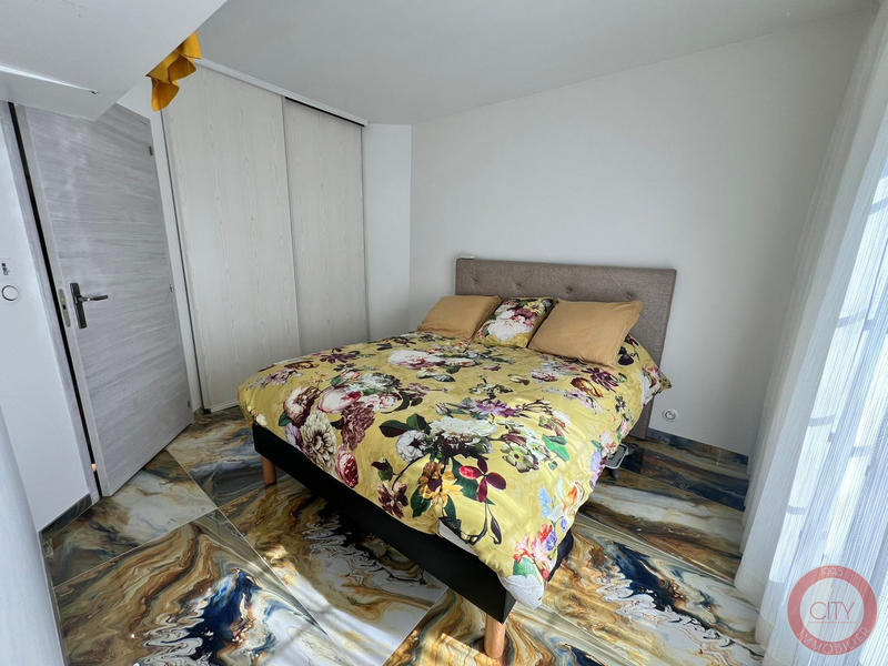 Maison - 177 m² - 6 pièces