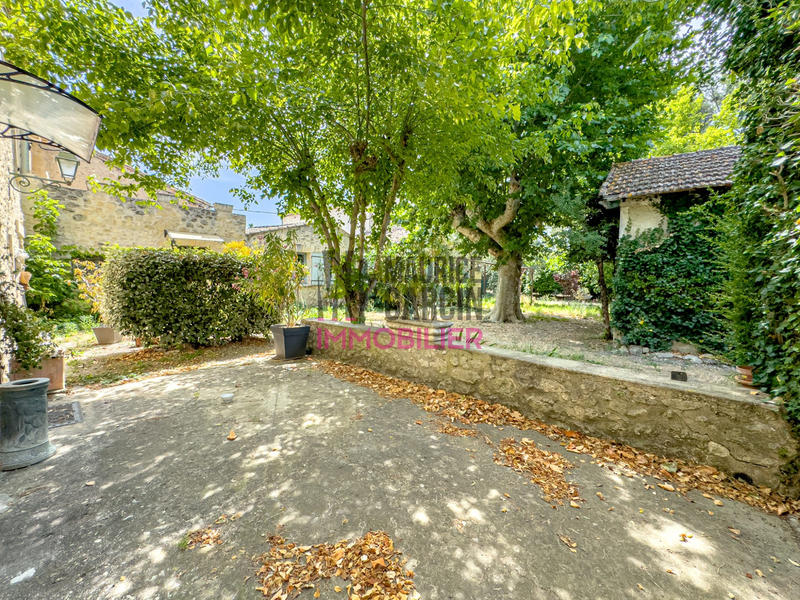 Maison - 215 m² - 6 pièces