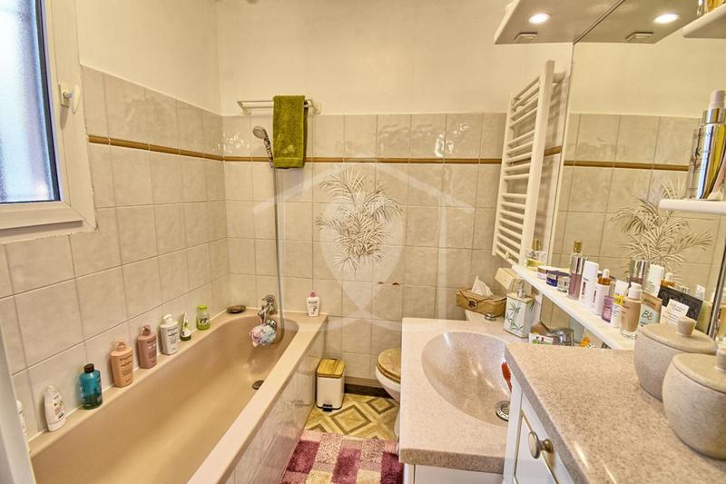 Appartement - 101 m² - 4 pièces