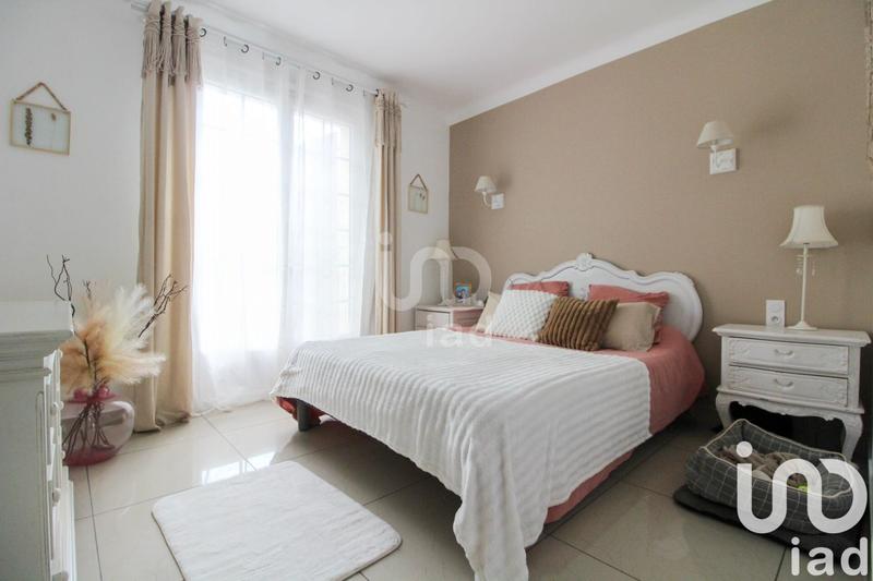 Maison - 200 m² - 6 pièces