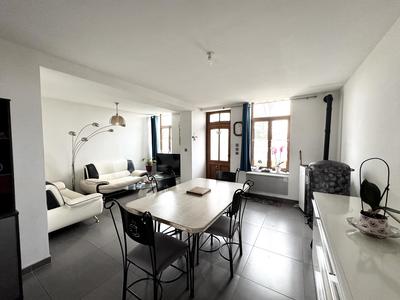 Maison - 90 m² - 3 pièces