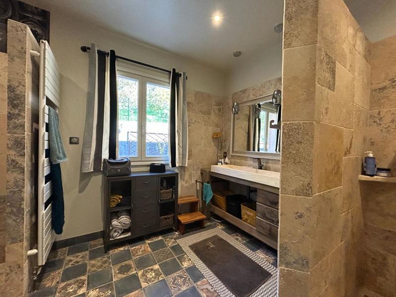 Maison - 185 m² - 7 pièces